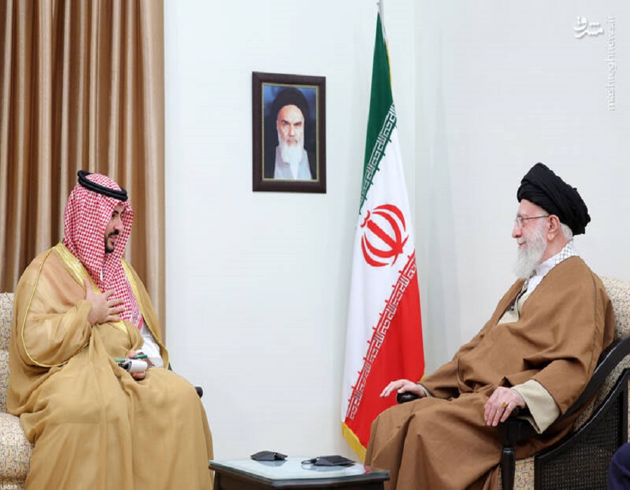 سعودی وزیر دفاع کی آیت اللہ خامنہ ای سے ملاقات؛ سعودی فرمانروا کا پیغام 