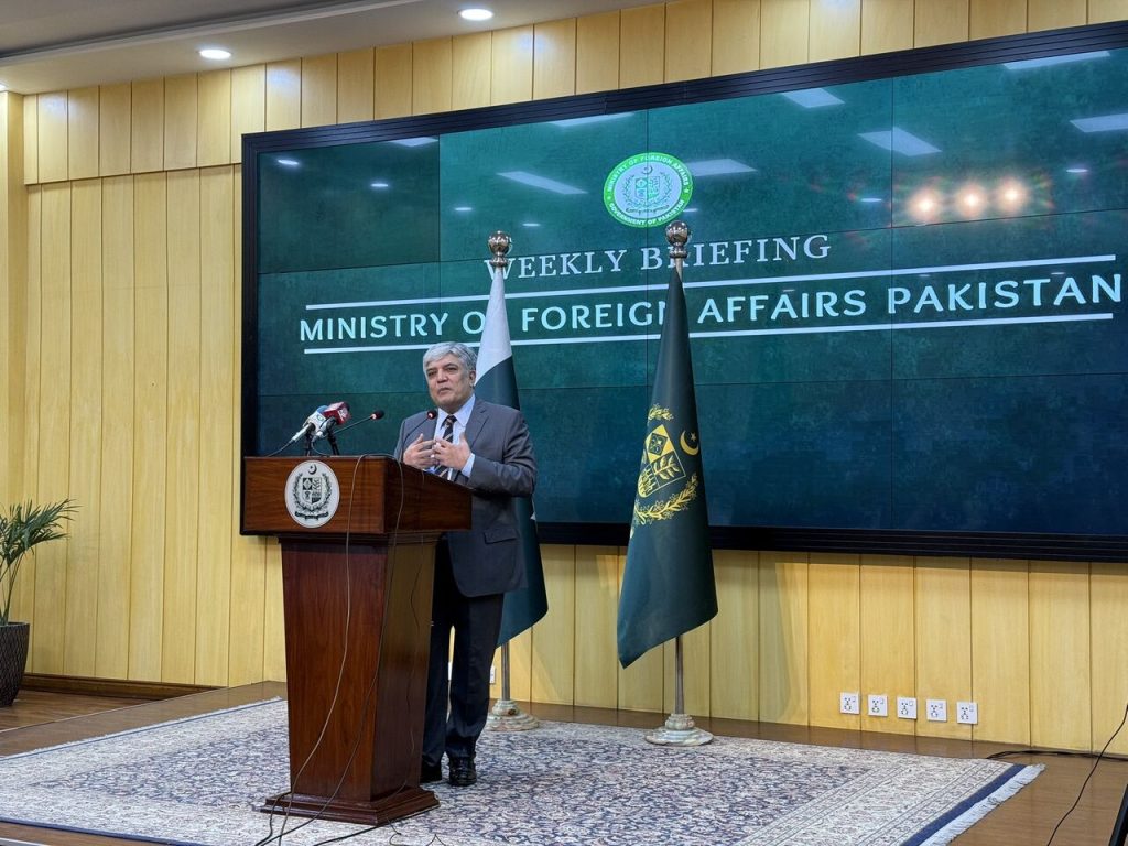 پاکستانی وزیر خارجہ