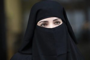 پرتگال میں عوامی مقامات پر نقاب کرنے پر پابندی