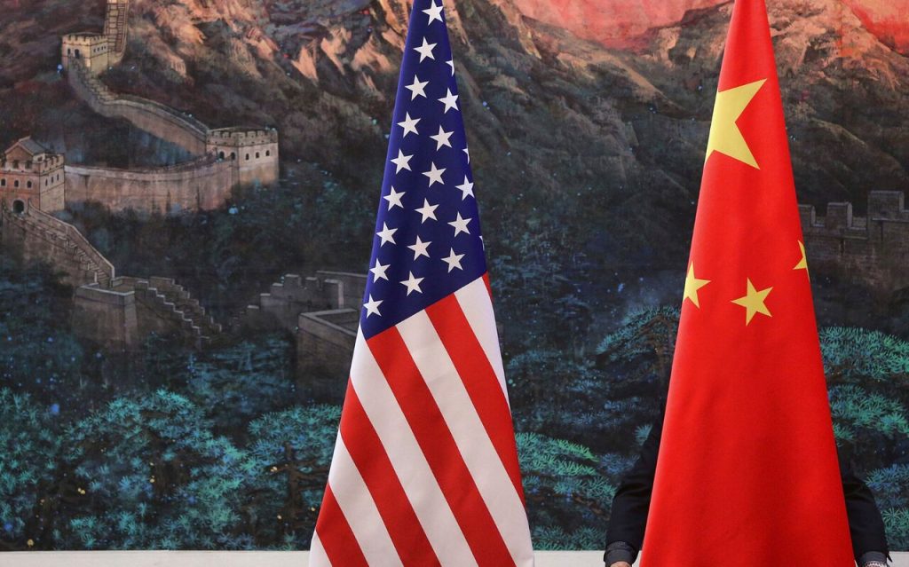 امریکی جریدے دی اٹلانٹک نے اپنی ایک تازہ رپورٹ میں خبردار کیا ہے کہ اگر امریکہ چین کے ساتھ کسی طویل اور فرسایشی جنگ میں داخل ہوتا ہے، تو ممکنہ طور پر اسے شکست کا سامنا کرنا پڑ سکتا ہے۔