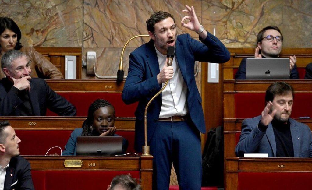  فرانس کی پارلیمنٹ کے رکن تھومس پورتس نے اسرائیلی وزیرِ اعظم بنیامین نیتن یاہو کو سخت تنقید کا نشانہ بناتے ہوئے انہیں دہشت گرد قرار دیا ہے۔