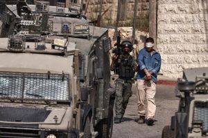 تین فلسطینی مجاہدین کے مقابلے میں صیہونی پوری فوج