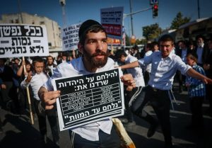 1404052216442839233687704