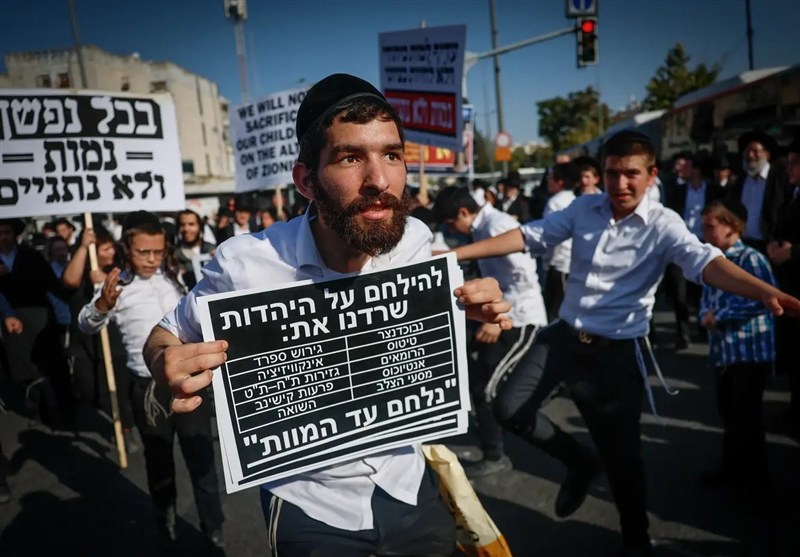 1404052216442839233687704