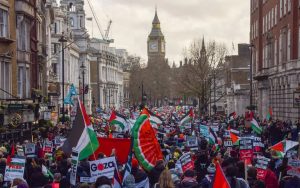 برطانیہ میں فلسطین حامیوں کی گرفتاریوں میں چھ گنا  اضافہ