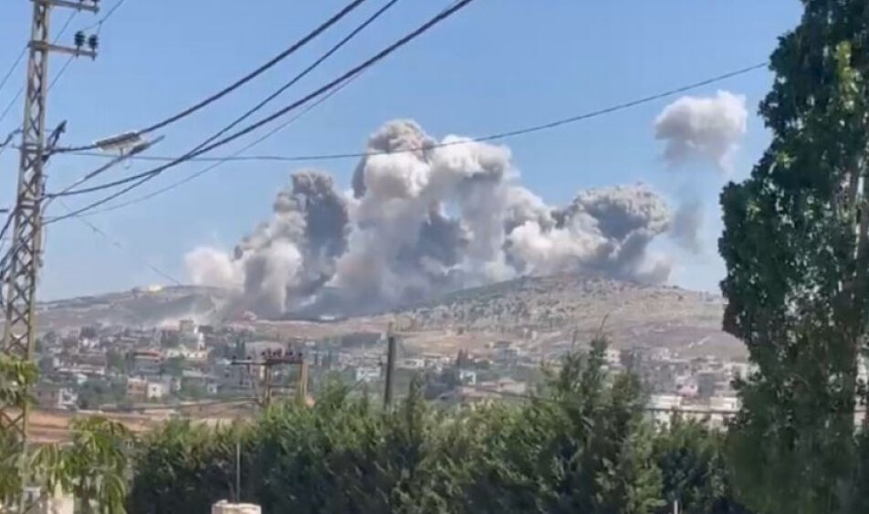 اسرائیلی امور کے ایک تجزیہ کار نے کہا ہے کہ اسرائیل کے جنگی طیاروں کی جنوبی اور مشرقی لبنان میں عین الحلوہ کیمپ اور بقاع علاقے پر حملوں کا مقصد لبنان کی حکومت