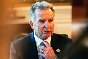 ایرانی حکام کا دباؤ نہ ماننے پر ٹرمپ تشویش میں