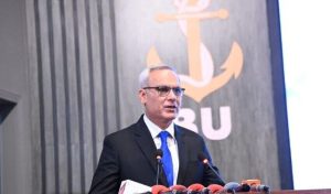 ایران سے تصادم امریکہ کے لیے نقصان دہ ہوگا:سابق پاکستانی سفارتکار